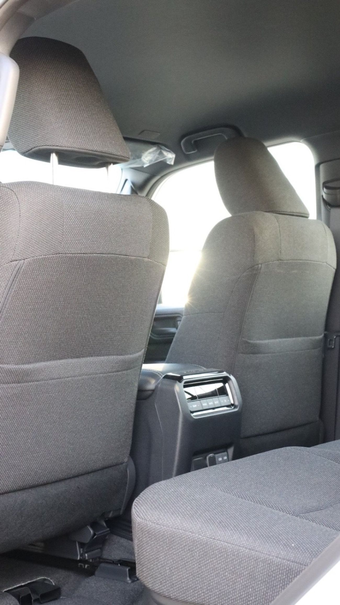 تويوتا برادو 2.4 URBAN baisc option Oman GCC spec Ready