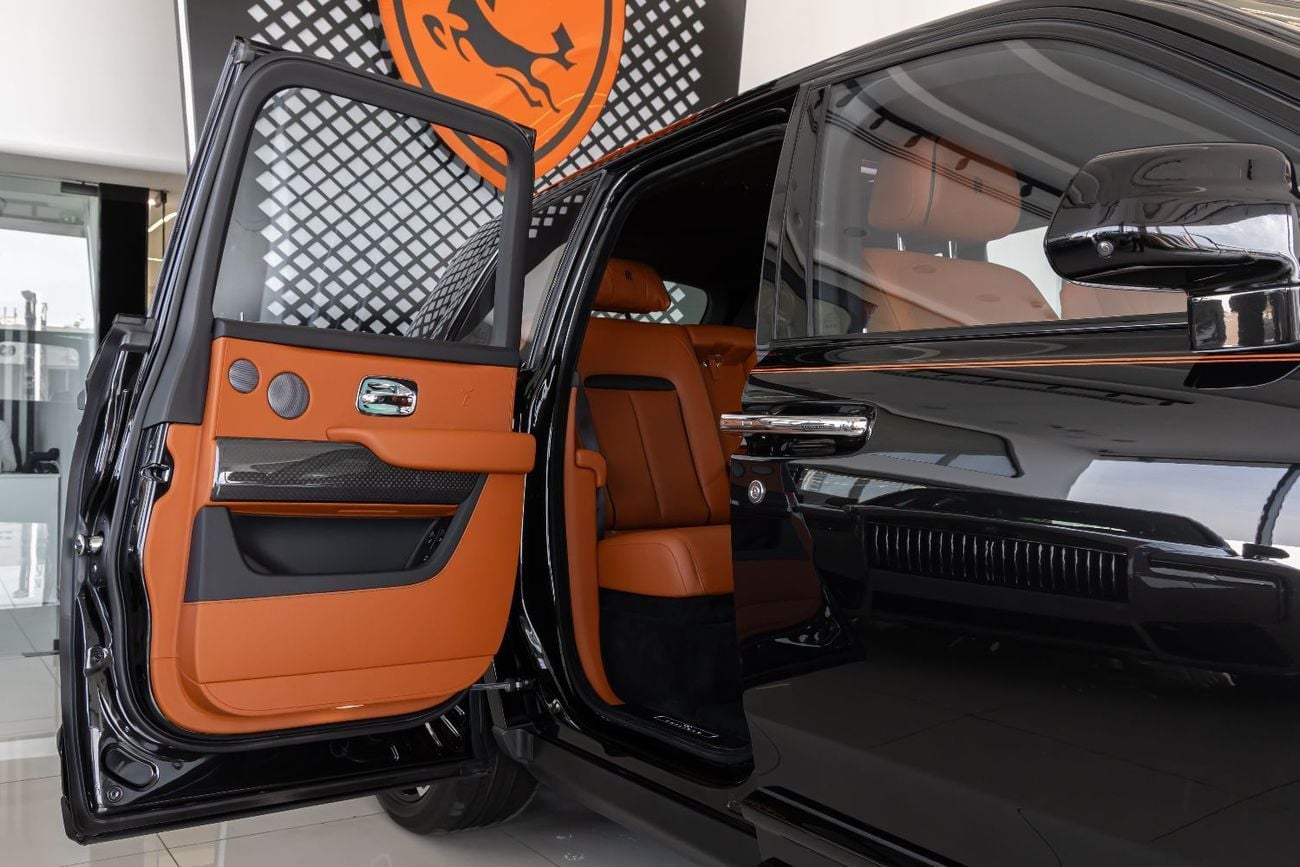 رولز رويس كولينان Rolls-Royce Cullinan | Black Badge | GCC Specs | Dealer Warranty & Service Contract (AGMC) | 2022