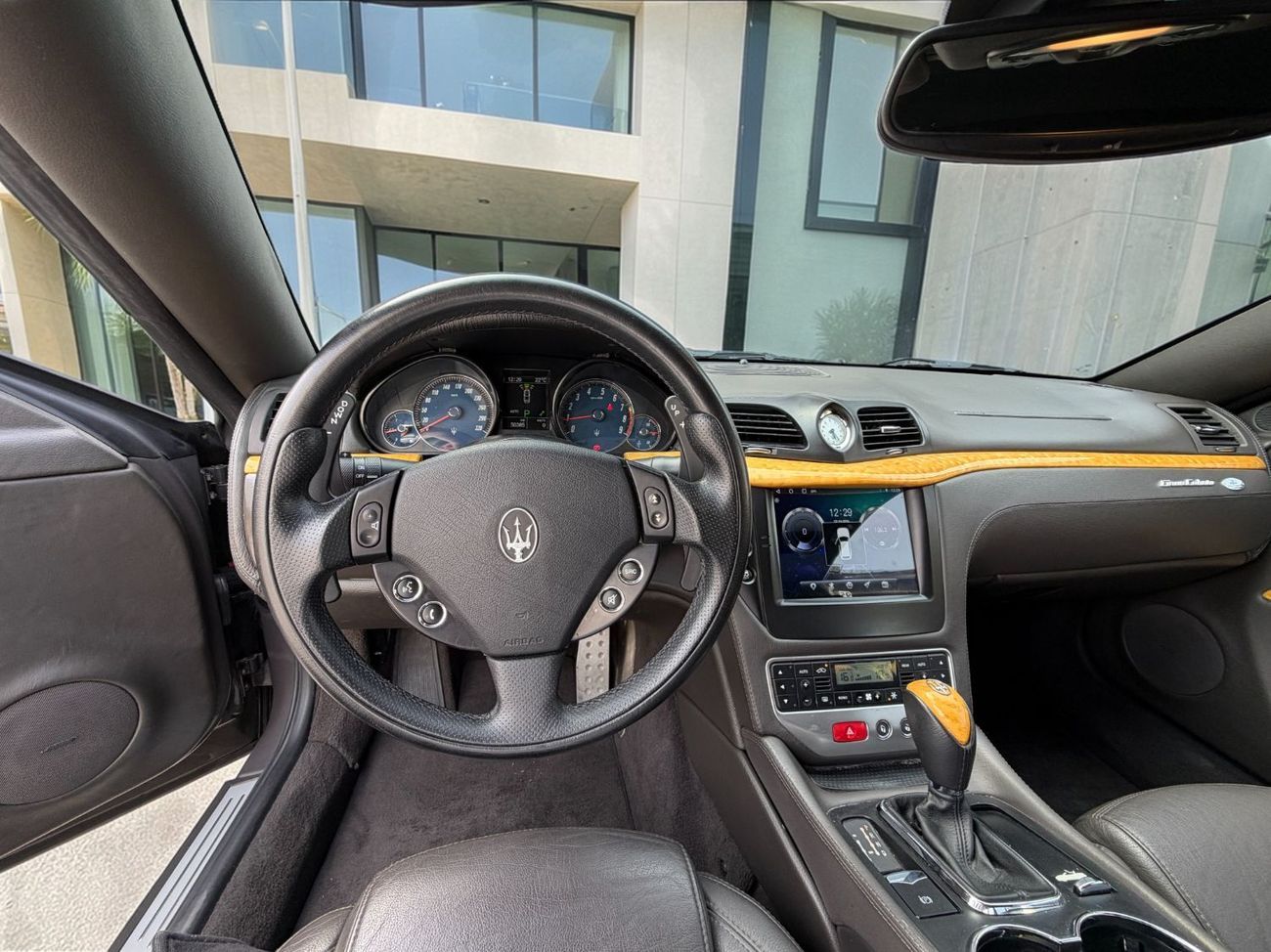 مازيراتي جران كابريو MASERATI GRANCABRIO FENDI EDITION | 4.7L V8 – 460 BHP | 2012 | GCC SPECS