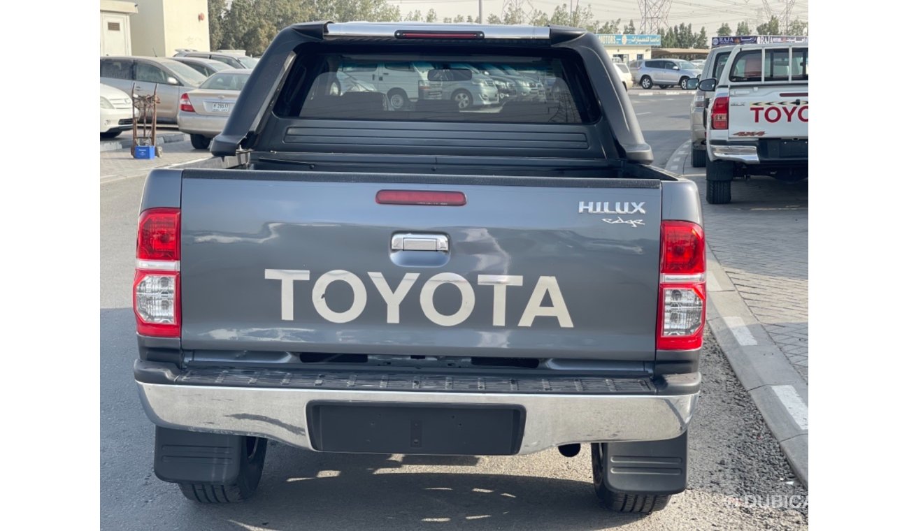 تويوتا هيلوكس Toyota Hilux Diesel engine 3.0 model 2011 car very clean and  good condition