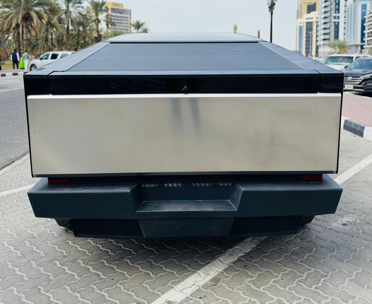 Tesla Cybertruck Cyberbeast