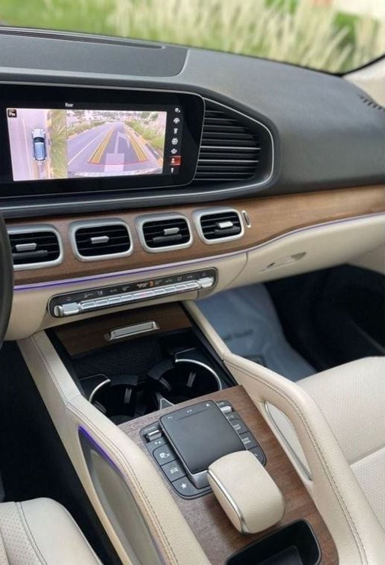 مرسيدس بنز GLE 350 2021 Mercedes Benz GLE Class 350 - 2.0L V4 Turbo - 360* CAM - Full Option 7 Seater - 26,700 Mileage