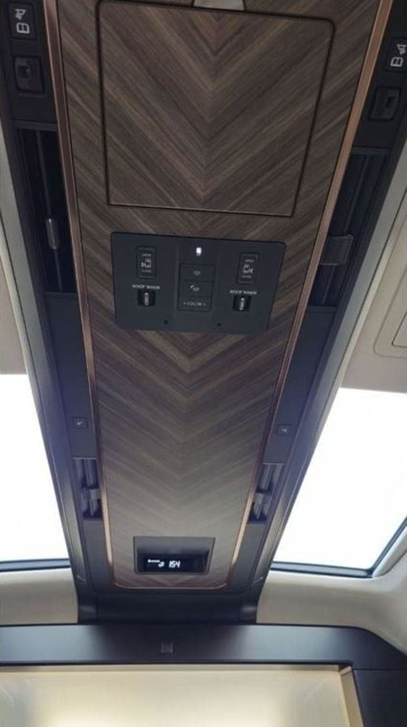 Lexus LM 350h Lexus LM 350h 2.5L