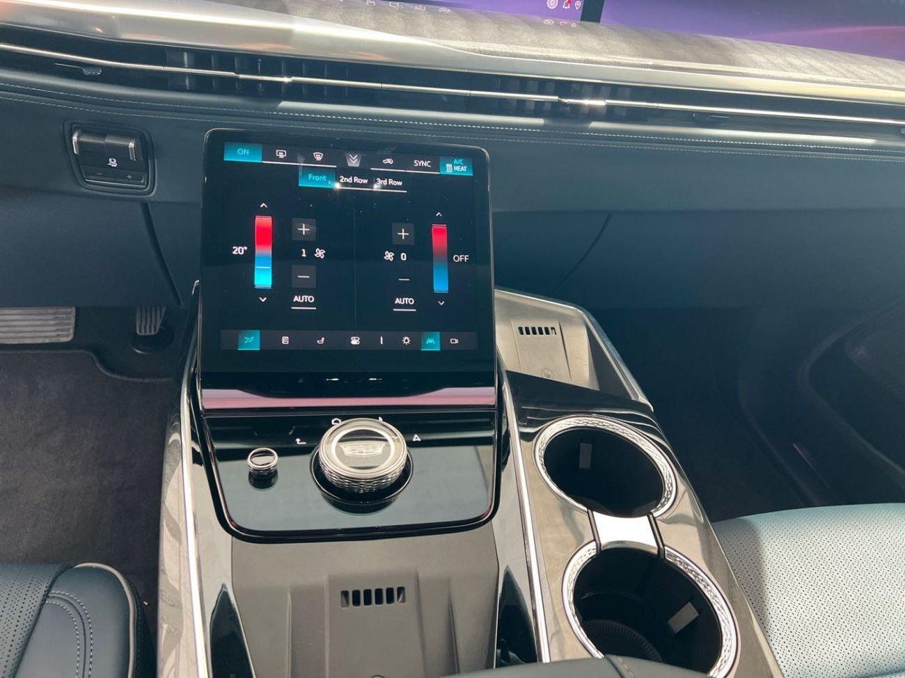 Cadillac Escalade Cadillac Escalade IQ Sports 2