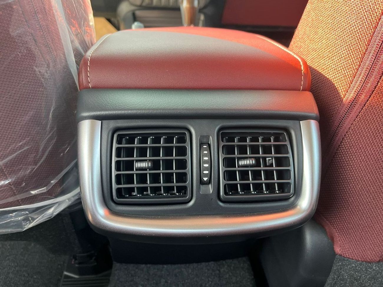 Toyota Hilux HILUX SR5 2.7L AT FULL OPTION 2025 WITH BSM