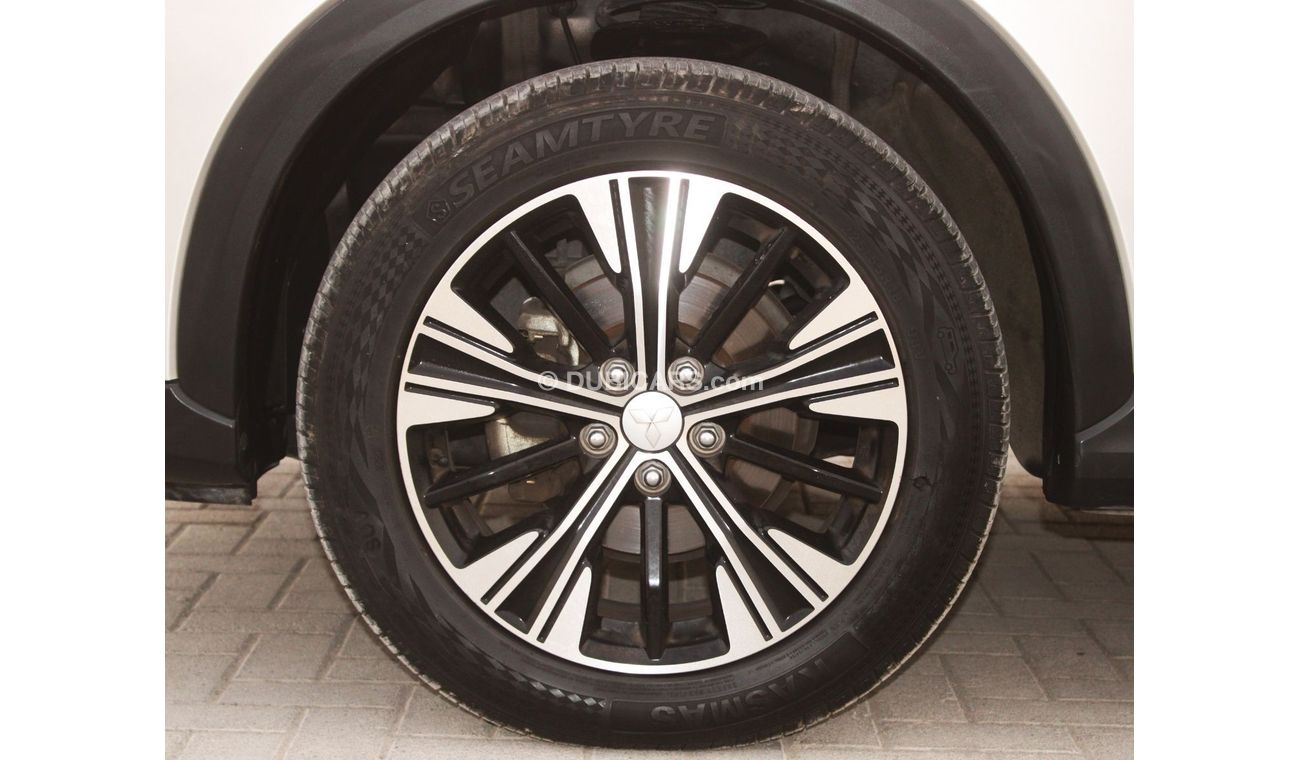 Mitsubishi Eclipse Cross GLS Mid Mitsubishi Eclipse Cross 2019 GCC in excellent condition