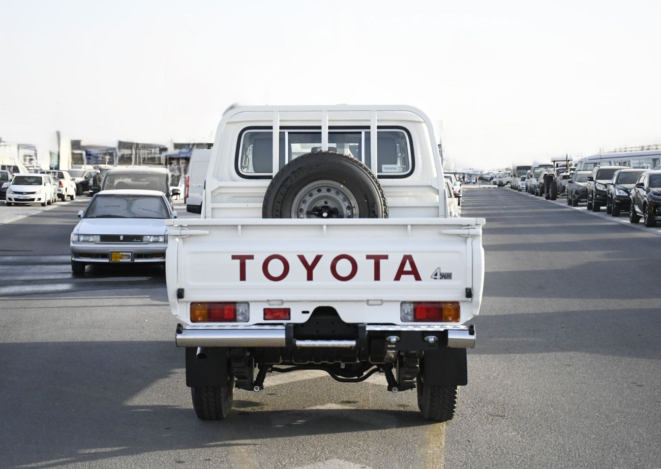 Toyota Land Cruiser Pick Up 79 series 2.8L Manual  Diesel Double Cap