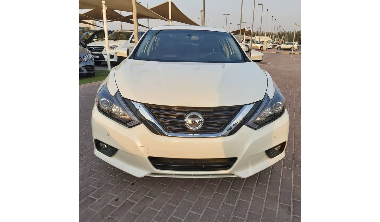 Nissan Altima Sharja