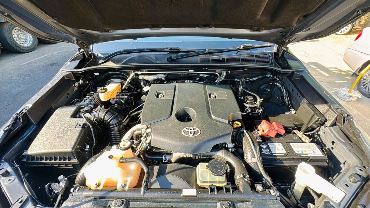 Toyota Hilux SINGLE CABIN | BULL BAR | MANUAL TRANSMISSION | 2.8L DIESEL ENGINE | 2022