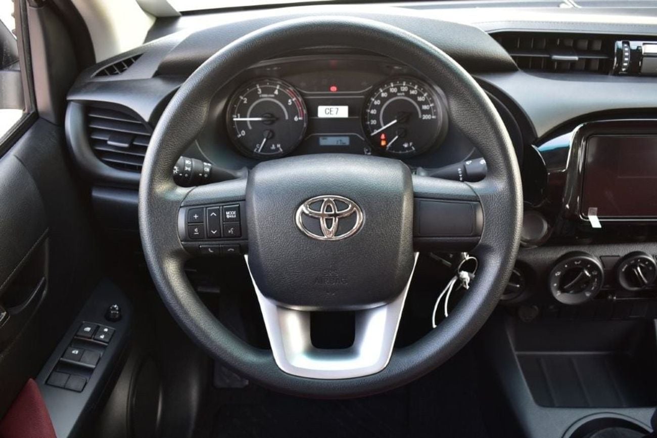 Toyota Hilux DLX