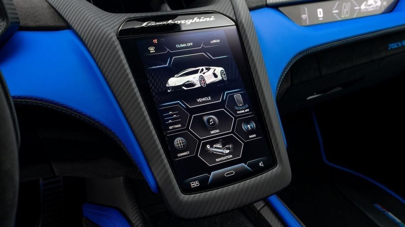 لامبورغيني ريفويلتو - 2024 - GCC - Under Warranty and Service Contract