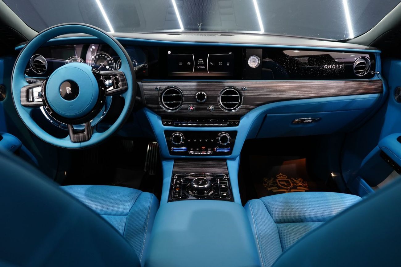 Rolls Royce Ghost Standard VIP Rear Seats w/ Entertainment Screens, Bespoke Audio, Very Low KM, Dealer Warranty!!