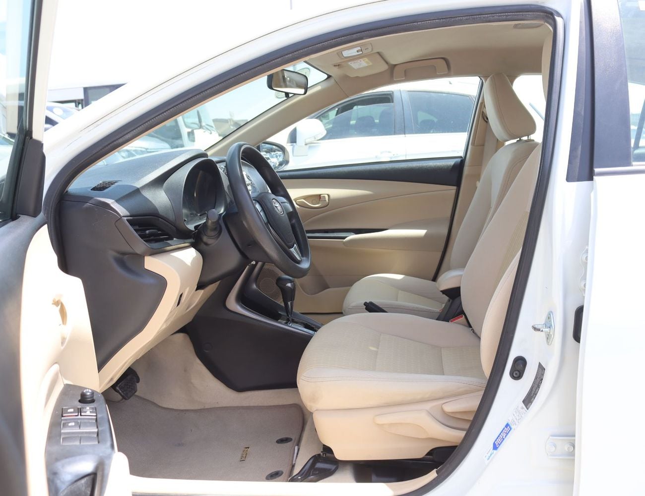 تويوتا يارس تويوتا يارس - خليجى - 2022 - بمحرك 1.5 - بدون حوادث - ممشى قليل - بحاله ممتازه