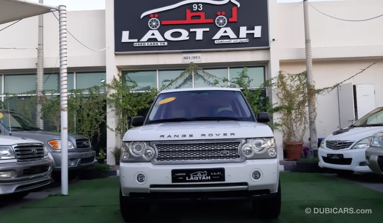 Land Rover Range Rover Vogue HSE Khaleeji Number One - Leather - Slot - Back Wing - Sensors - Wood - Fingerprint - Cruise Control Do