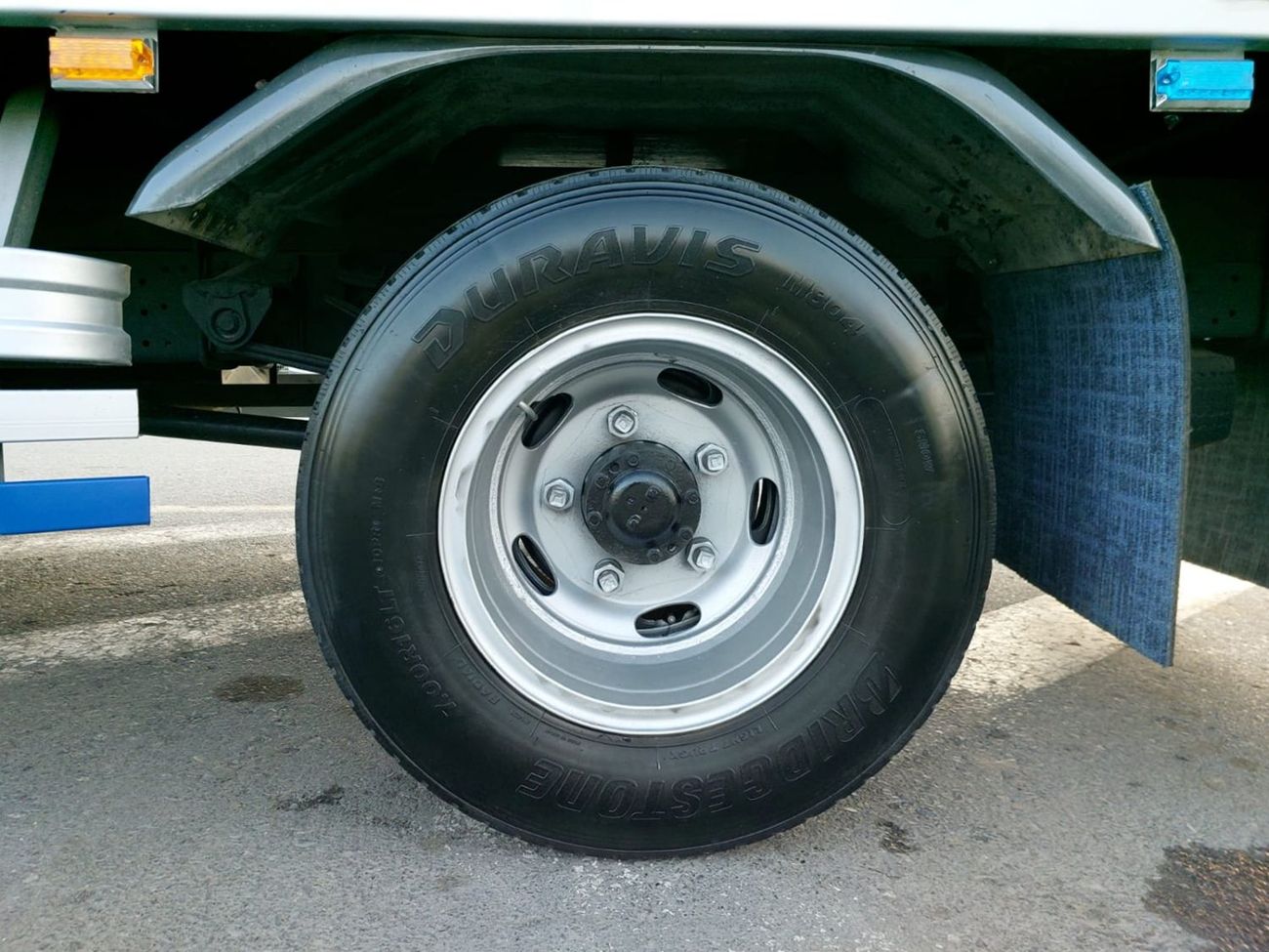 ميتسوبيشي فوسو كانتير MITSUBISHI CANTER TRUCK RHD 1989 MODEL 4.2 L DIESEL MANUAL(PM22881)