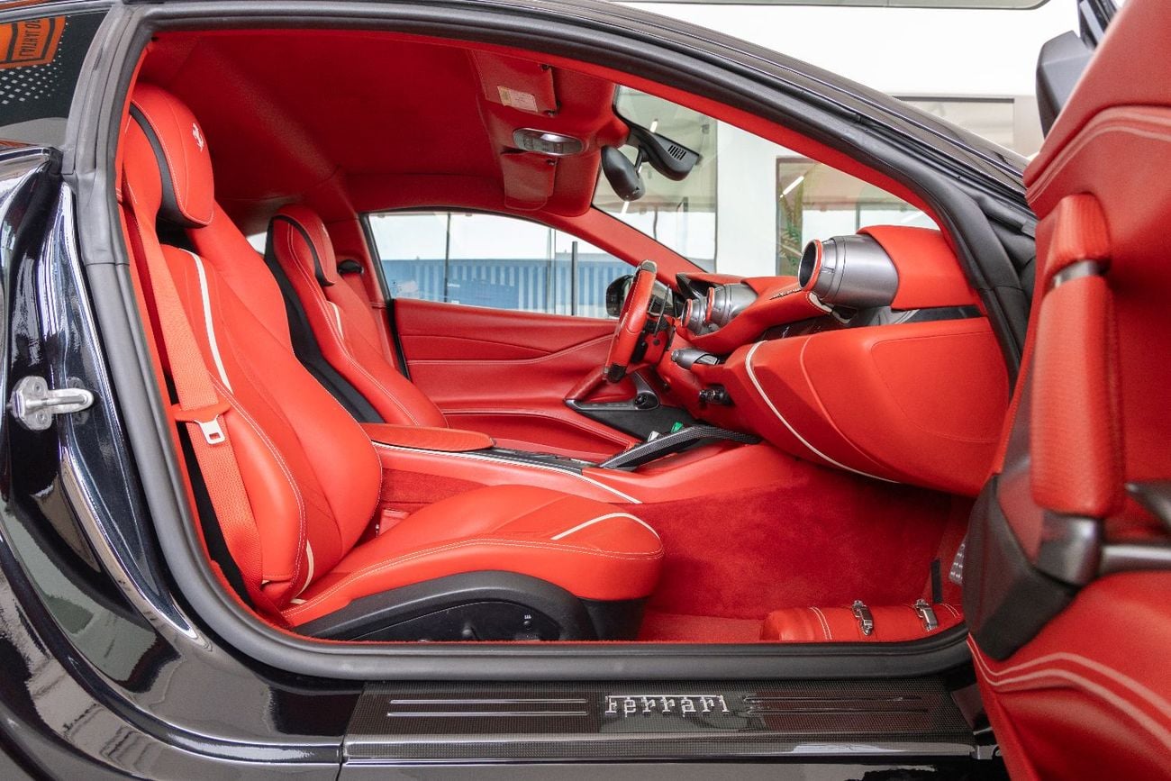 فيراري 812  سوبرفاست Ferrari 812 Superfast |  GCC Specs | Fully Carbon Fiber | Ceramic Brakes | Low Mileage | 2018