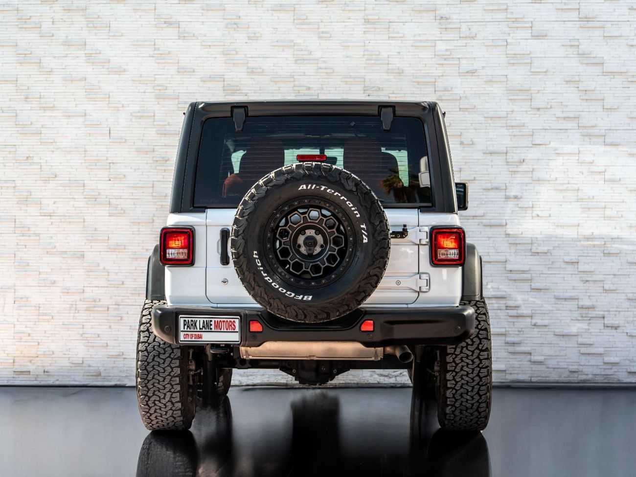 Jeep Wrangler Sport 3.6L A/T (5 Seater)