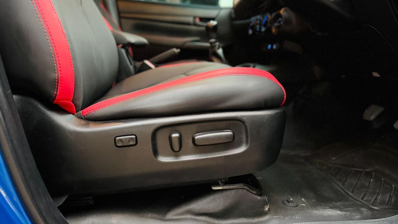 Toyota Hilux GR SPORTS BODY KIT INSTALLED | DOUBLE CABIN | MANUAL TRANSMISSION | 2.8L DIESEL | POWER SEATS | SPOR