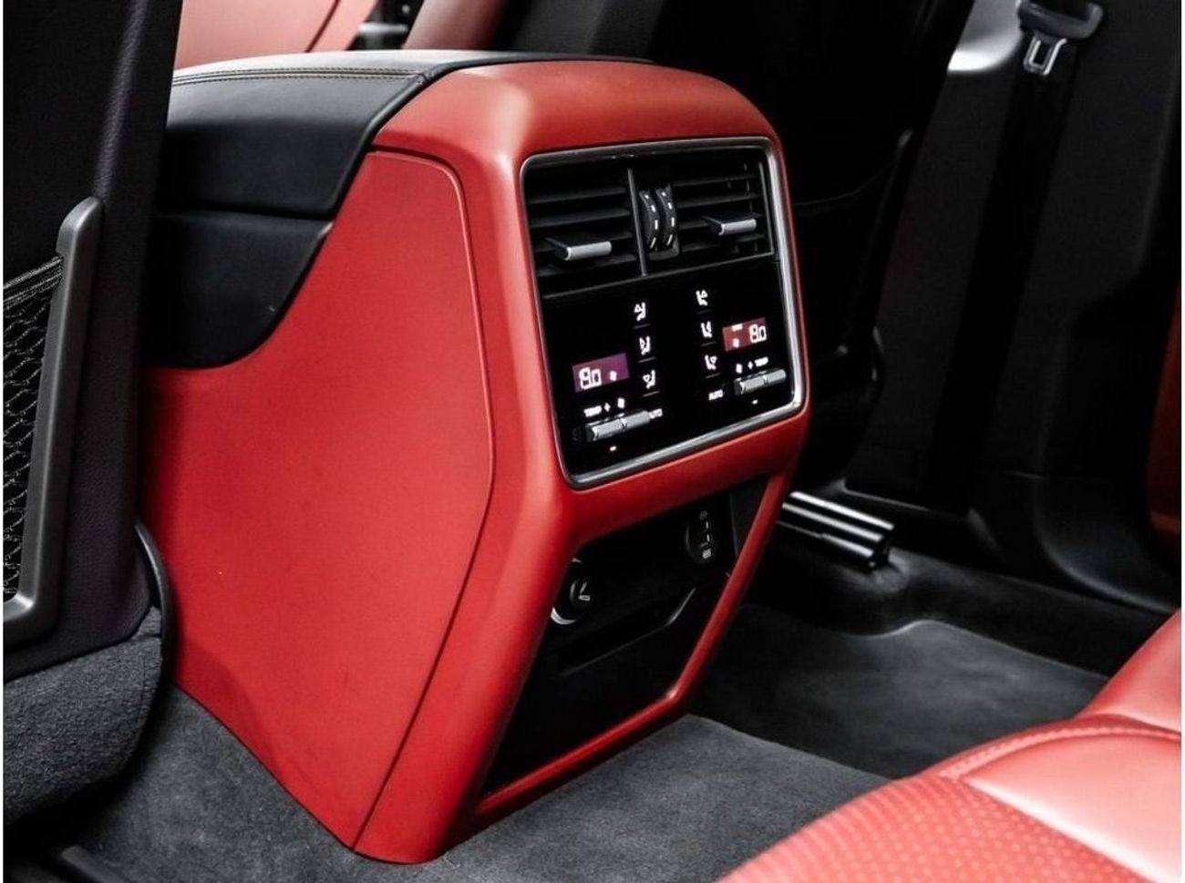 Porsche Cayenne Std 3.0L (335 HP) 2019 Porsche Cayenne, 1 Year Comprehensive Warranty, Full Service History, Low KMs