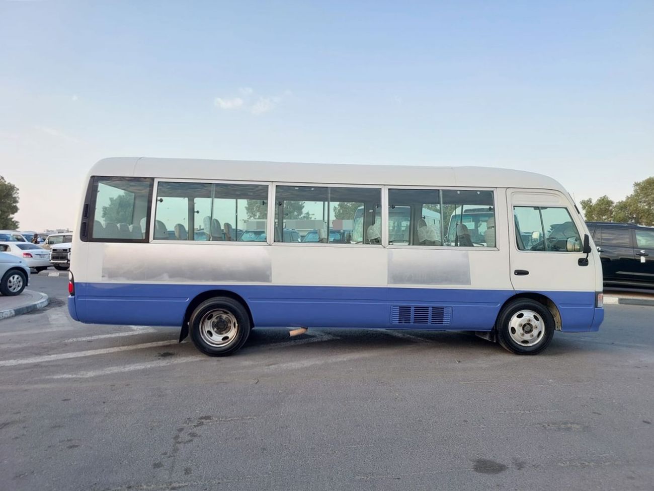 تويوتا كوستر 2002 TOYOTA COASTER BUS RHD 4.1 L DIESEL AUTOMATIC (PM11068)