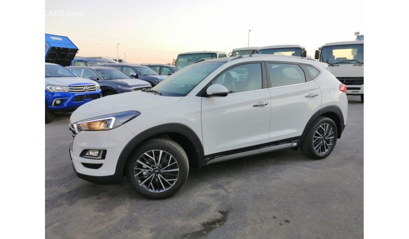 Hyundai Tucson 2.0 with sunroof