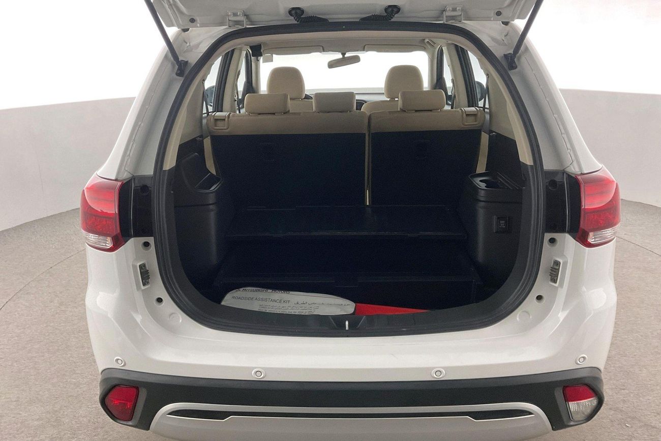 Mitsubishi Outlander GLX Basic | Guaranteed Warranty | 0 Down Payment