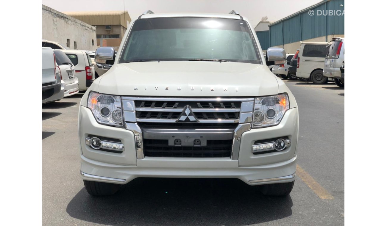 Mitsubishi Pajero 3.5L Petrol, TESLA DVD 16", 1 Power Seat, Leather Seats, Headrest DVD, 17" Rims,  (LOT # MP2017)