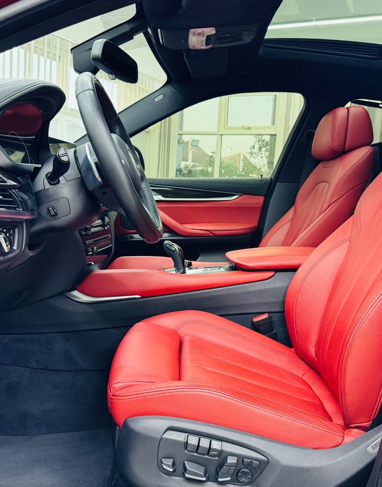 بي أم دبليو X6 50i M Sport Dynamic Plus 4.4L