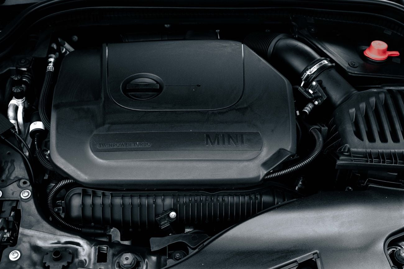 ميني كوبر Cooper S | 1,665 P.M | 0% Downpayment | UNDER WARRANTY!