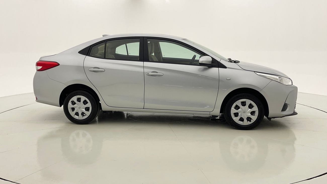 تويوتا يارس SE 1.5 | بدون دفعة مقدمة | اختبار القيادة في المنزل