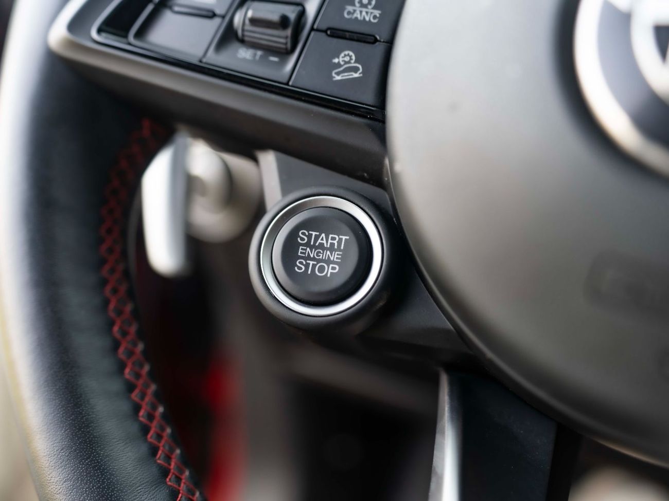 ألفا روميو ستيلفيو Veloce