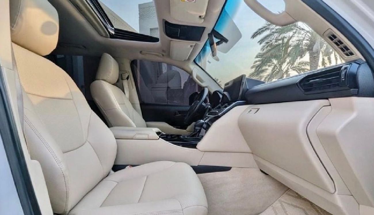 تويوتا لاند كروزر GXR2 2023 Model 3.3L Engine Full Option GCC Specification