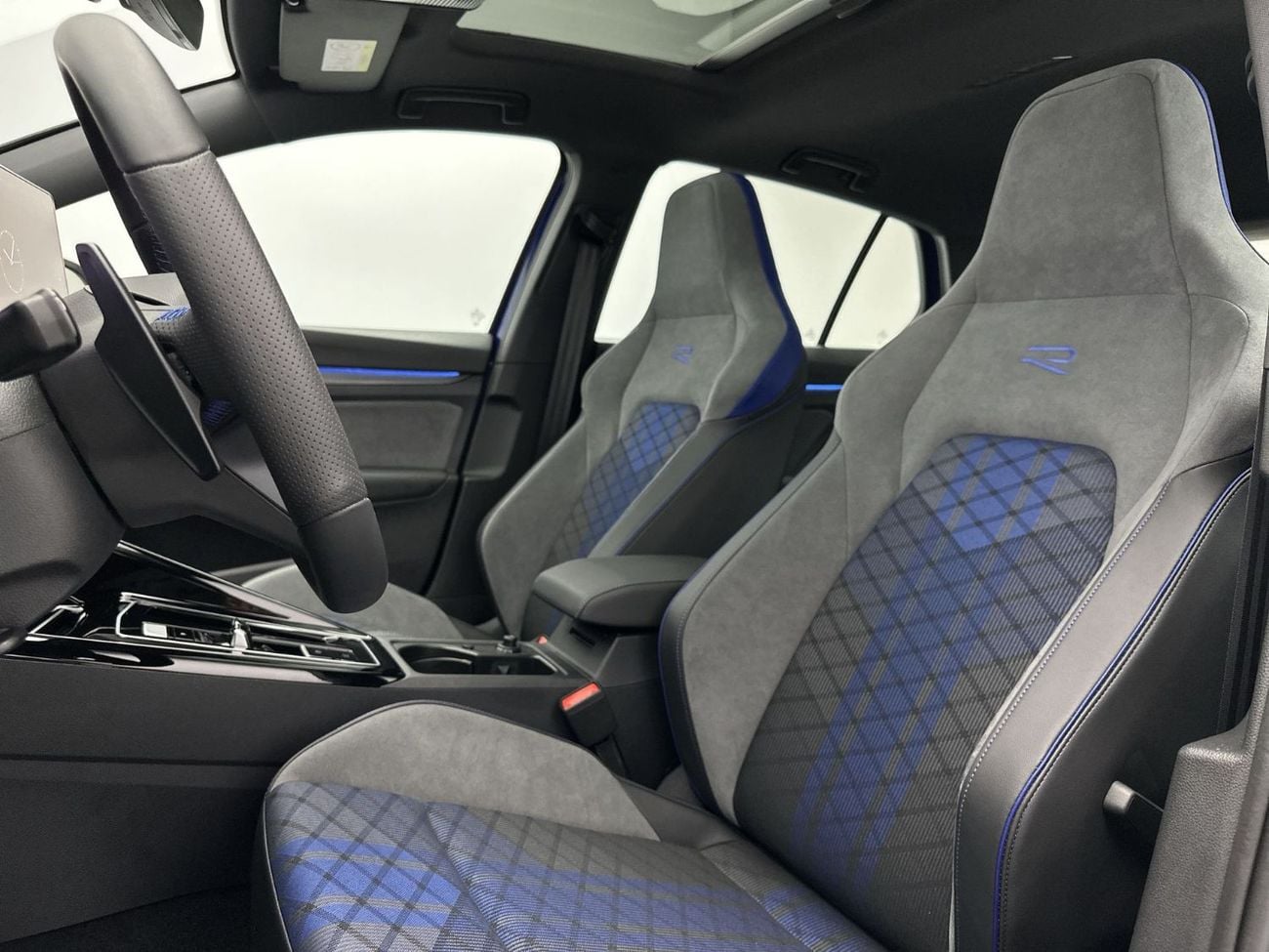 Volkswagen Golf R Base 2.0T Golf R Fabric Seats with Sunroof - DCC - Black Edition (Ref#37205)