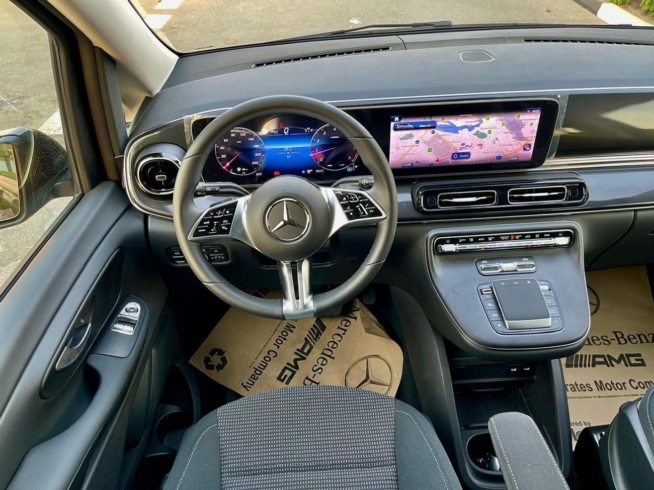 Mercedes Benz V300 AVANTGARDE 5 years Warranty 2025 GCC