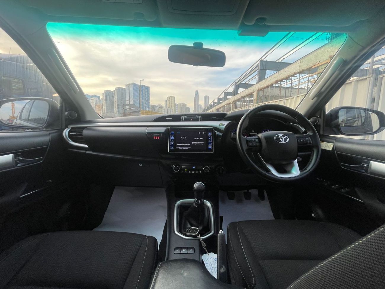 تويوتا هيلوكس RIGHT HAND VEHICLE ONLY FOR RIGHT HAND DRIVE