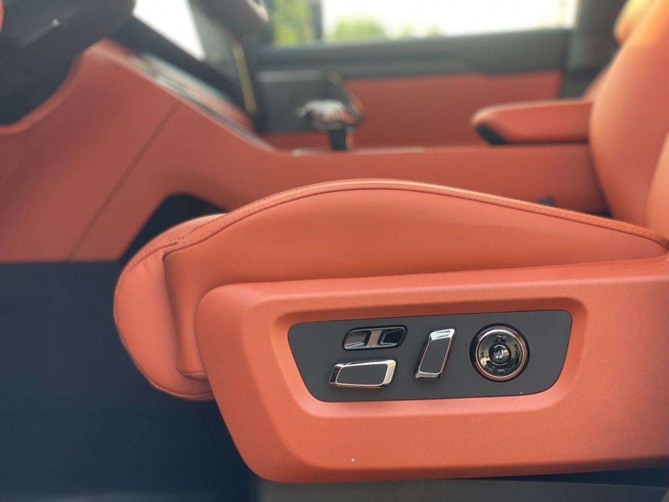 ROX 01 VIP | 6 Seats | Long Range | Brand New