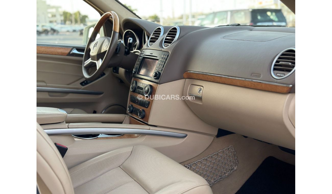 Mercedes-Benz GL 550