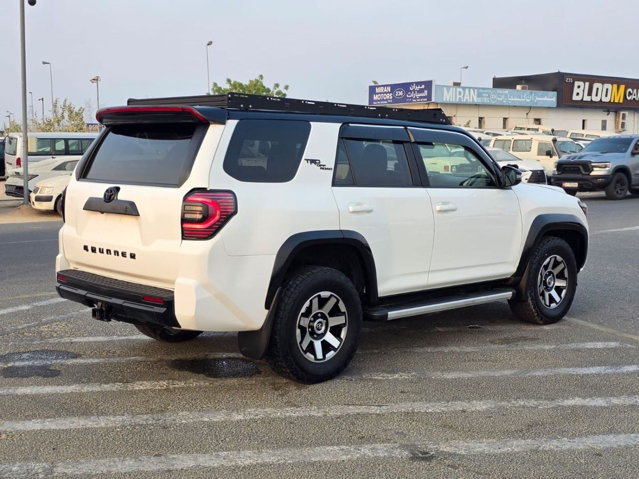 Toyota 4Runner LIMITED sunroof , 4x4 and Original leather and Push button