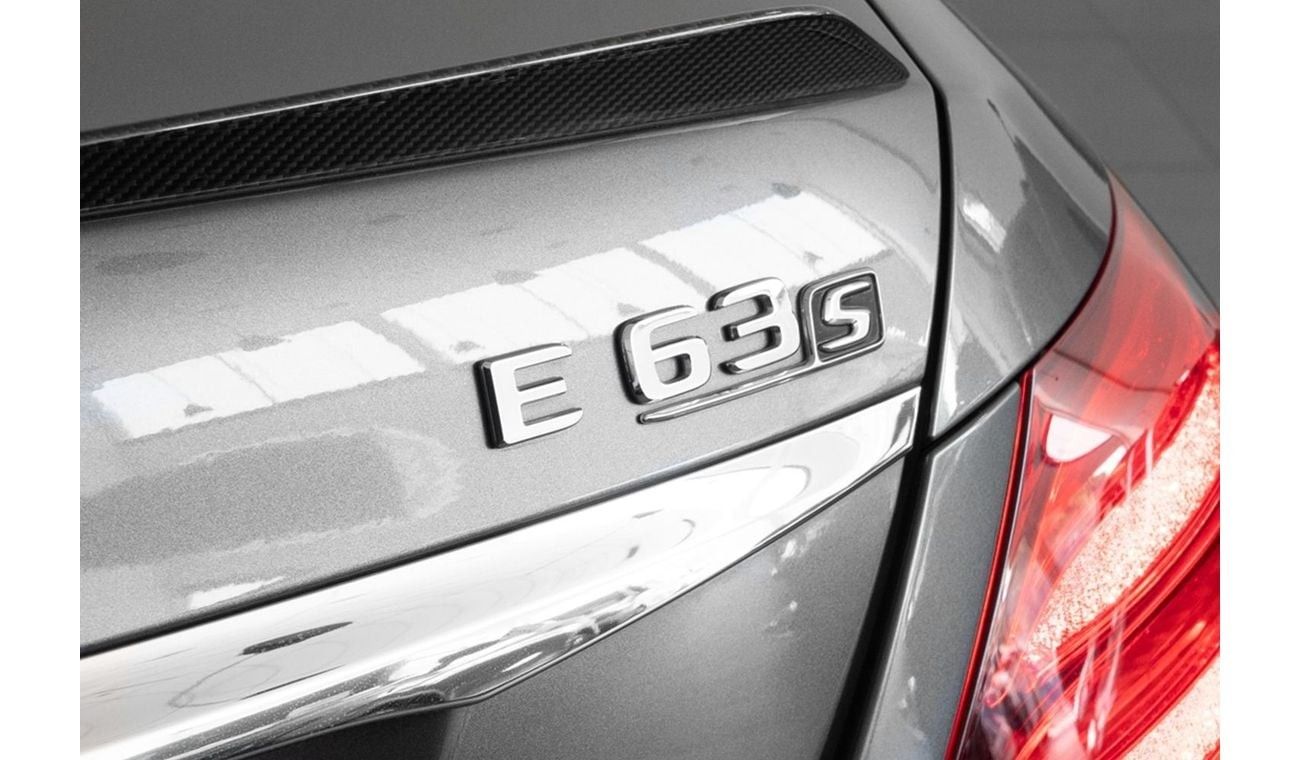 Mercedes-Benz E 63 S AMG Std 4.0L