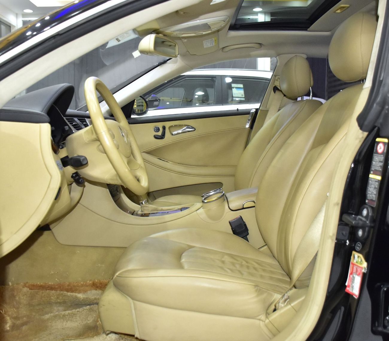 Mercedes-Benz CLS 350 EXCELLENT DEAL for our Mercedes Benz CLS 350 ( 2006 Model ) in Black Color Japanese Specs