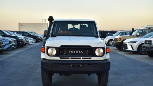 Toyota Land Cruiser Pick Up 79 Double Cab 2.8L Turbo Diesel 4WD Automatic