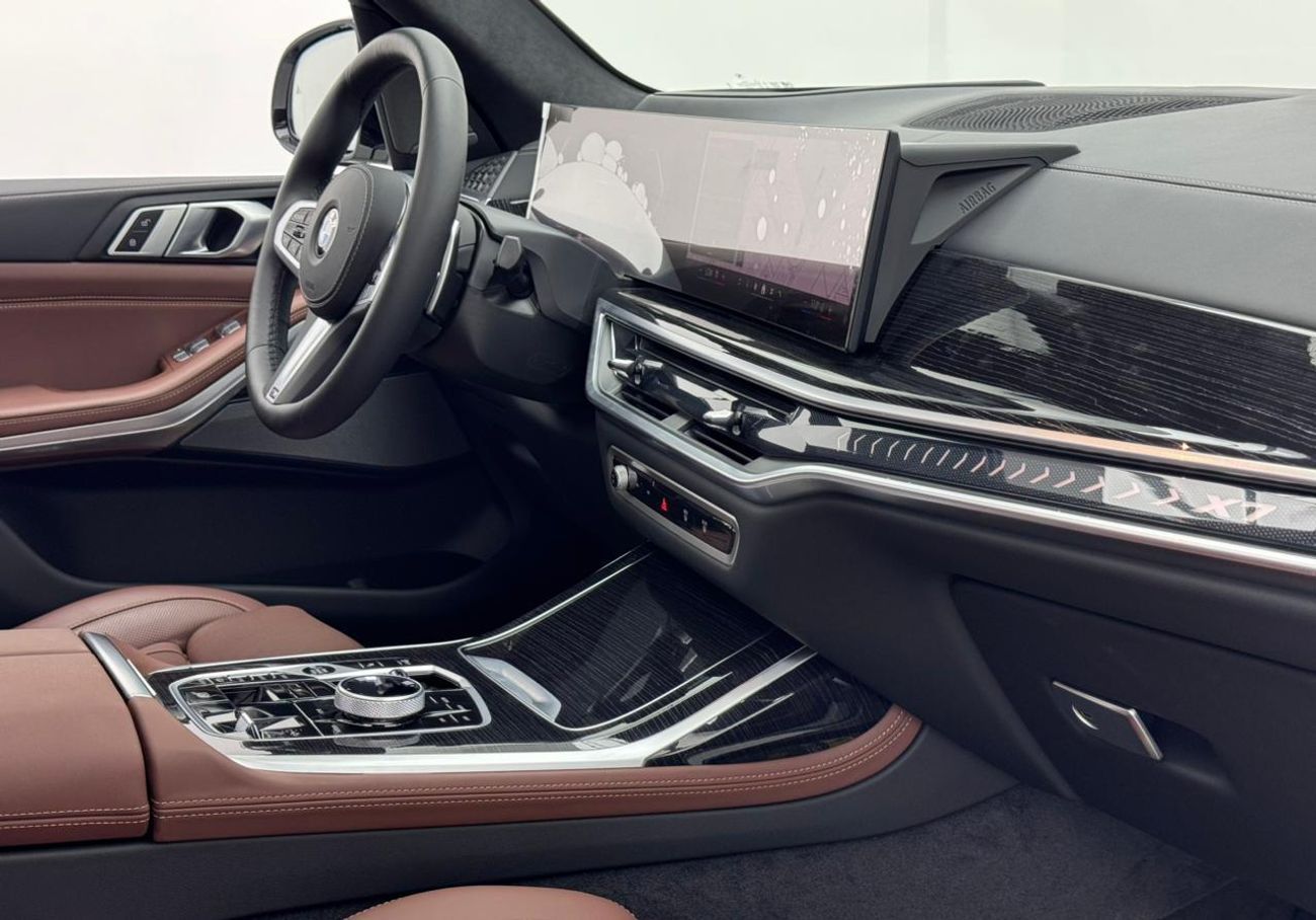 BMW X7 xDrive40i Luxury M Sport Package 3.0L 2025 BMW X7 xDrive40i M-Sport Pro, 2030 BMW Warranty, 2030 BMW