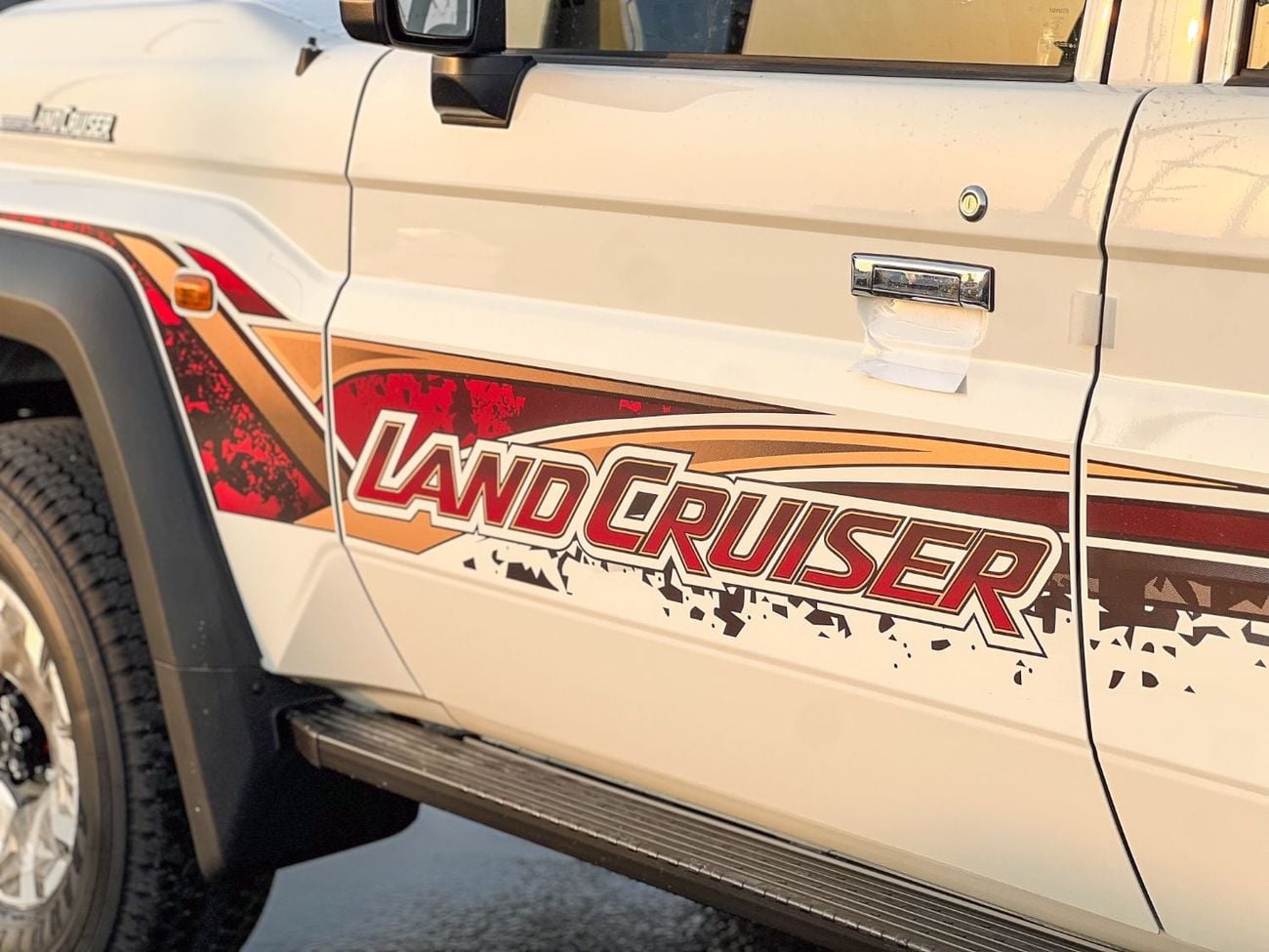 تويوتا لاند كروزر بيك آب 2026 Toyota Land Cruiser LC79 Double Cab LX-Z AT تويوتا لاند كروزر LC79 موديل 2026، كابينة مزدوجة LX-Z، ناقل حركة أوتوماتيكي - للتصدير فقط