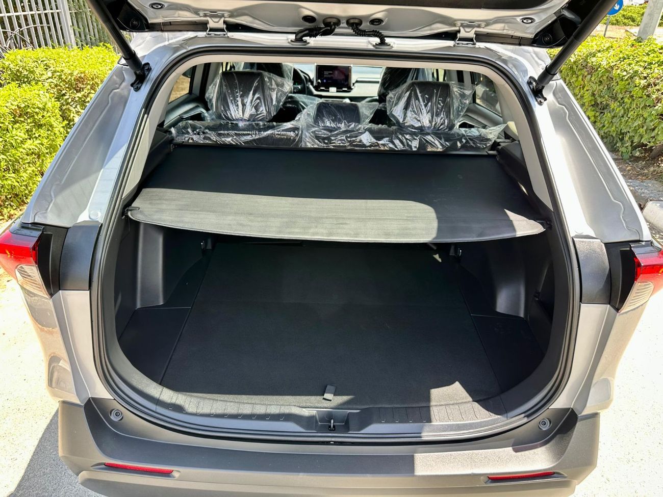 تويوتا راف ٤ Year: 2025  XLE-AWD Full option