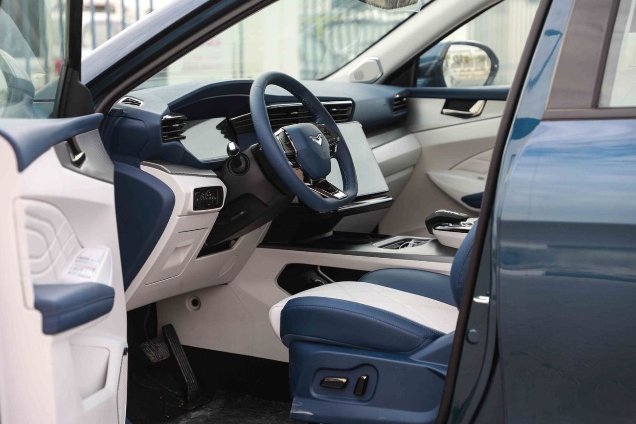 Kaiyi X7 2025 KAIYI X7 LIMITED 2.0 - BLUE inside BLUE & WHITE | Export Price