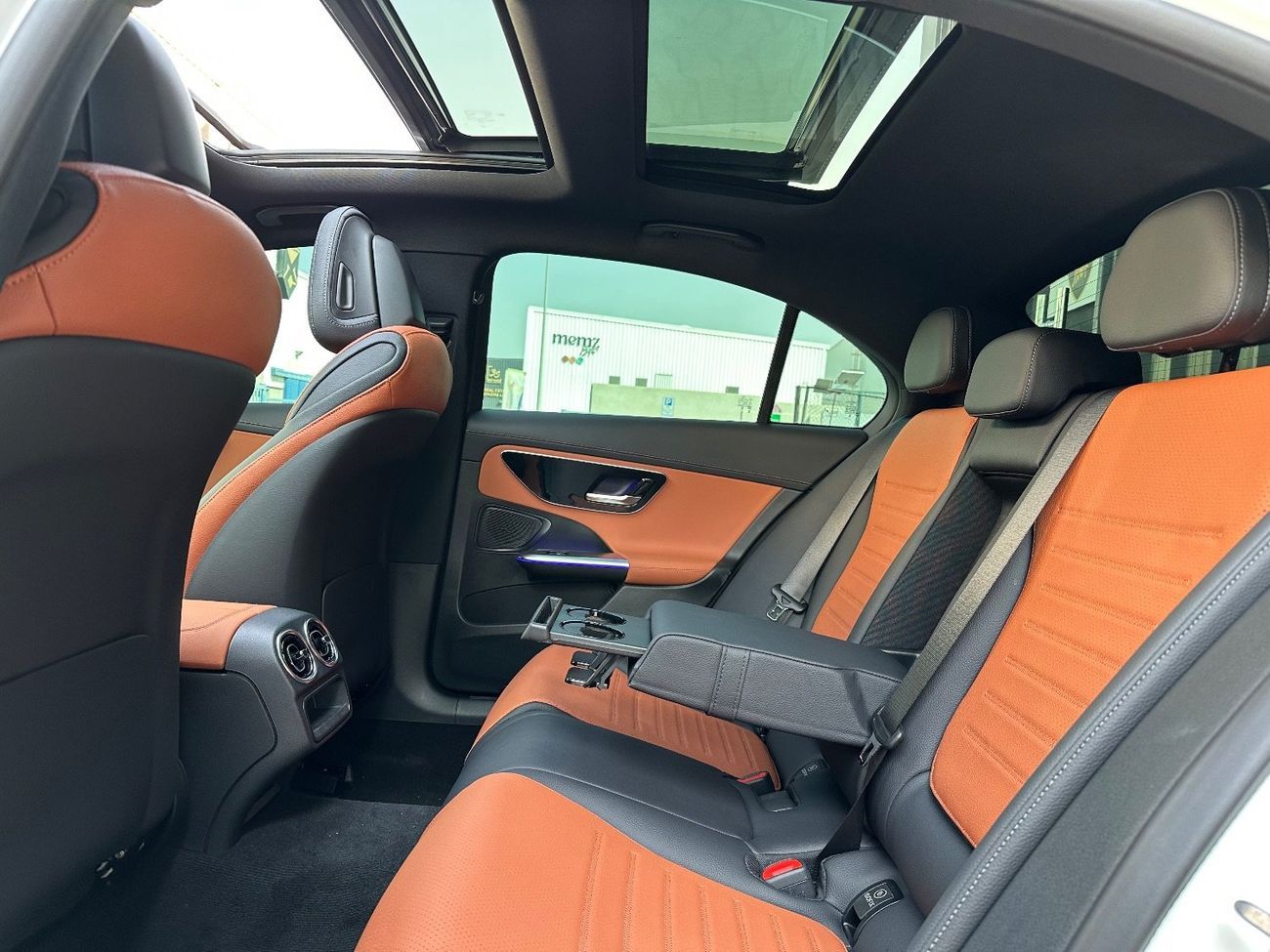 Mercedes-Benz C 200 Premium 2.0L Premium 1.4L MERCEDES-BENZ C200 | BRAND NEW | 2025 | KOREAN SPACE