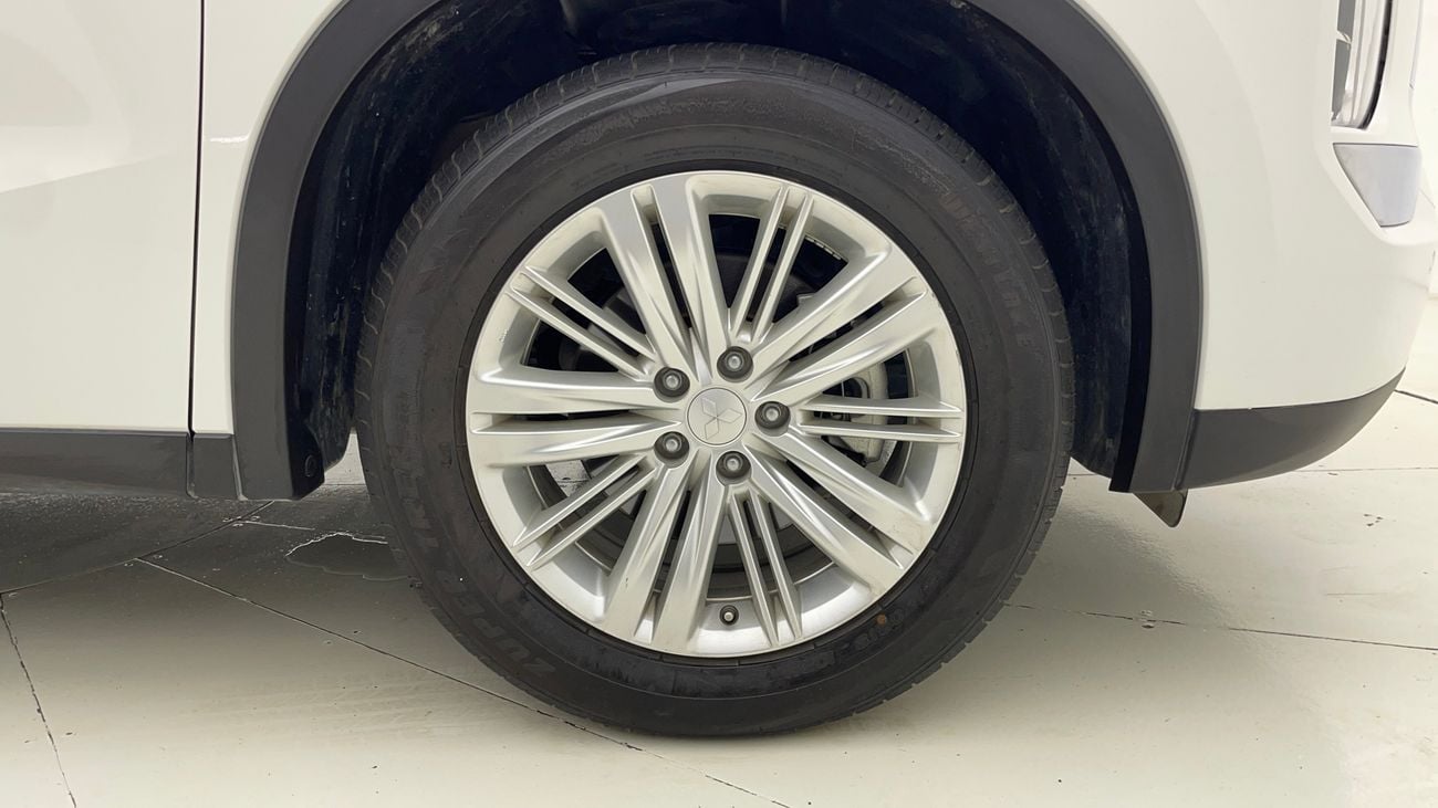 Mitsubishi Outlander 2.5L GLX Mid Line 2023 GLX MID LINE | AED 1017/Month | 0 DP | 30 Day Return | Warranty | Service His