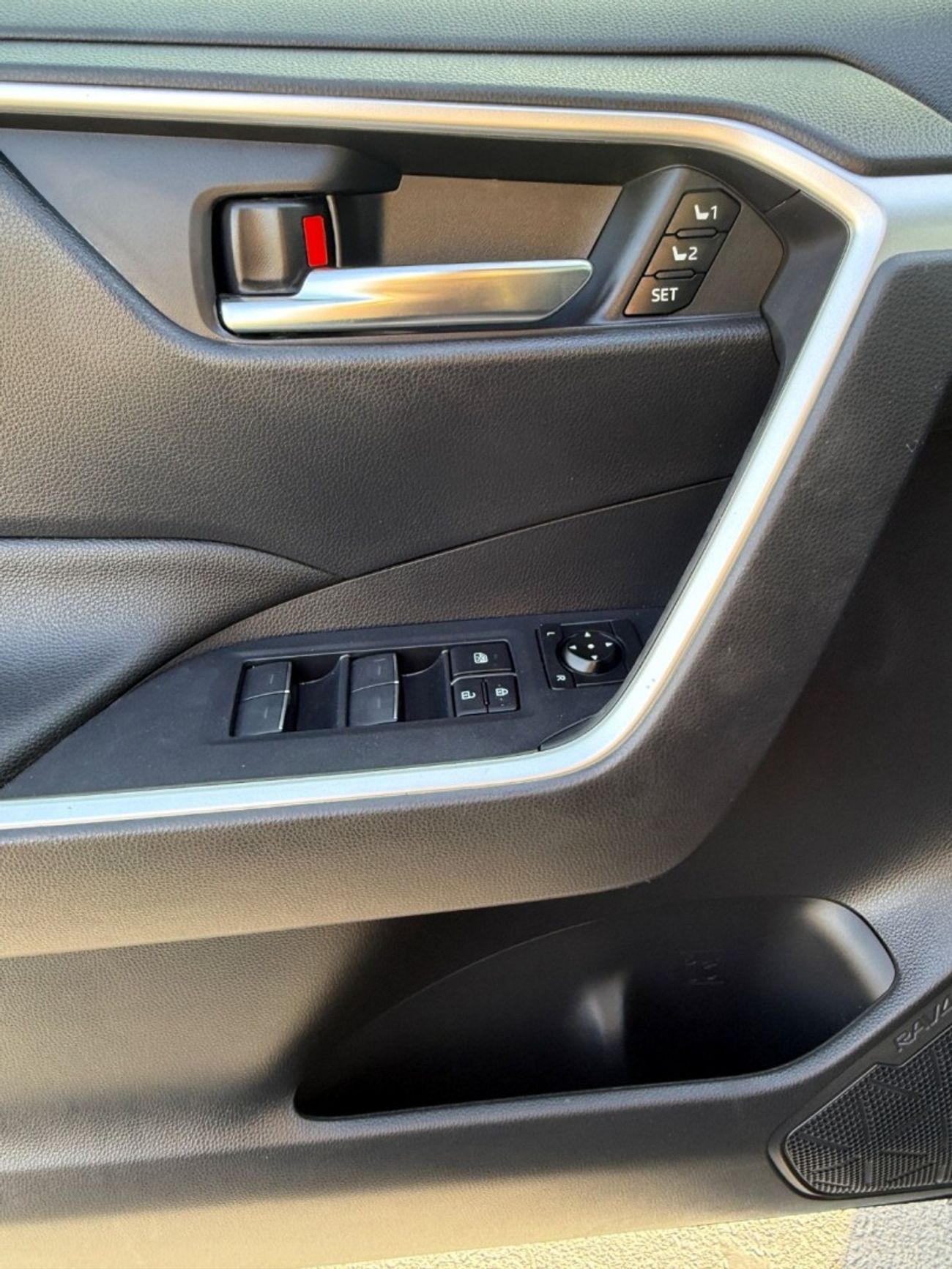 تويوتا راف ٤ RAV4 xle premium Hybrid 4x4