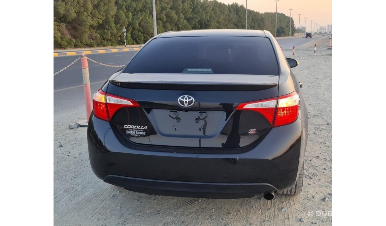 Toyota Corolla 2014 Sports Leather Seats with Alloy Wheels