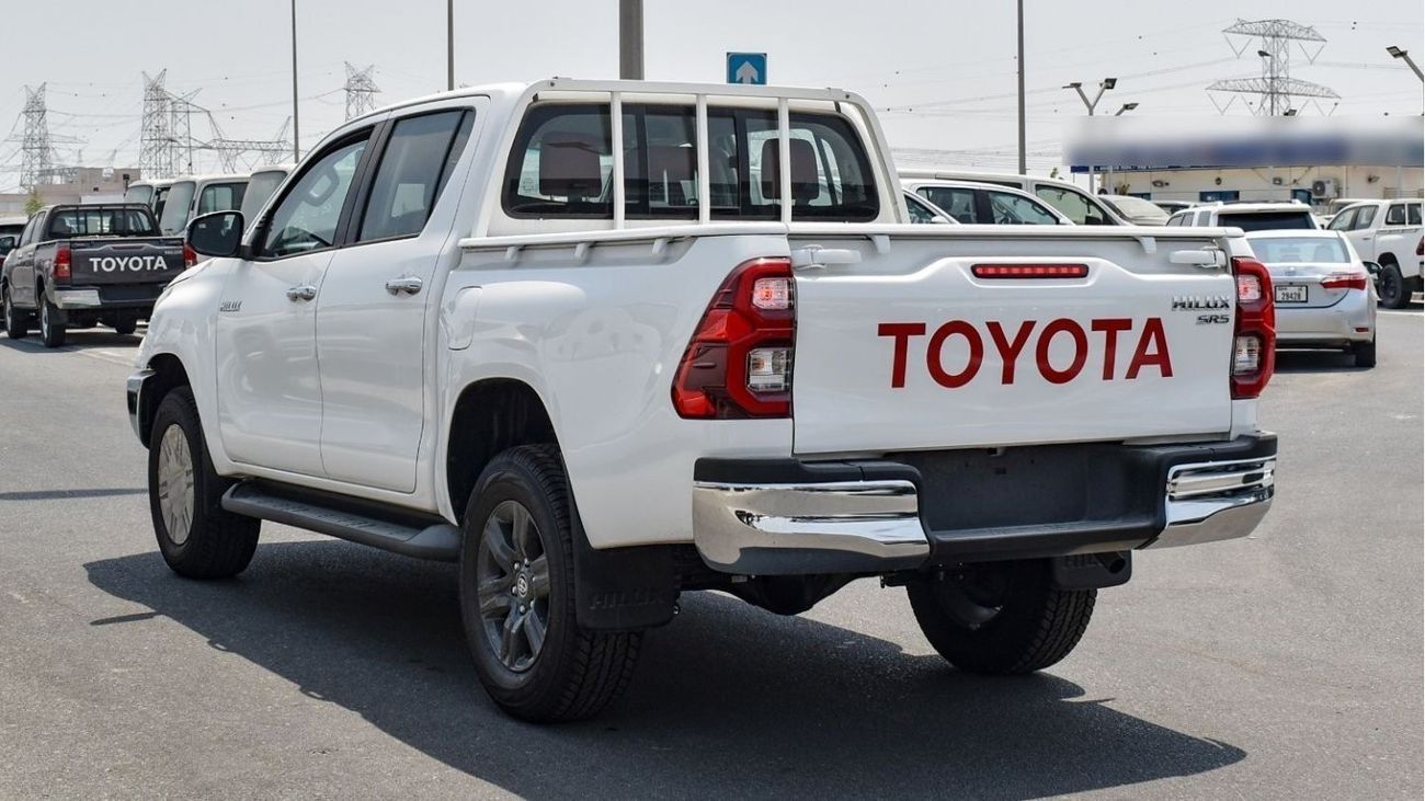 تويوتا هيلوكس 2.7l - LED - MT - Key Start - 4wd - Alloy wheels - Climate control - Seat cooler - Multimedia steeri